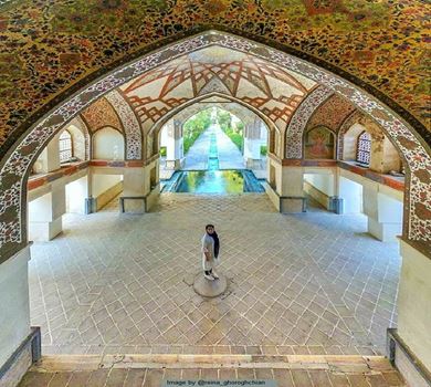 معماری و ویژگی‌های باغ فین